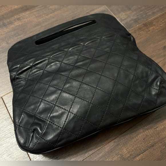 Chanel Hamptons Foldover Clutch Black Quilted Leather Handbag - Picture 6 of 16